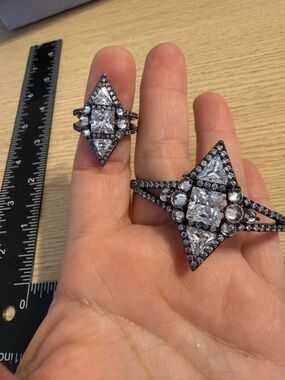 Banana Republic Black and Clear Crystal Geometric Ring and Bracelet Set